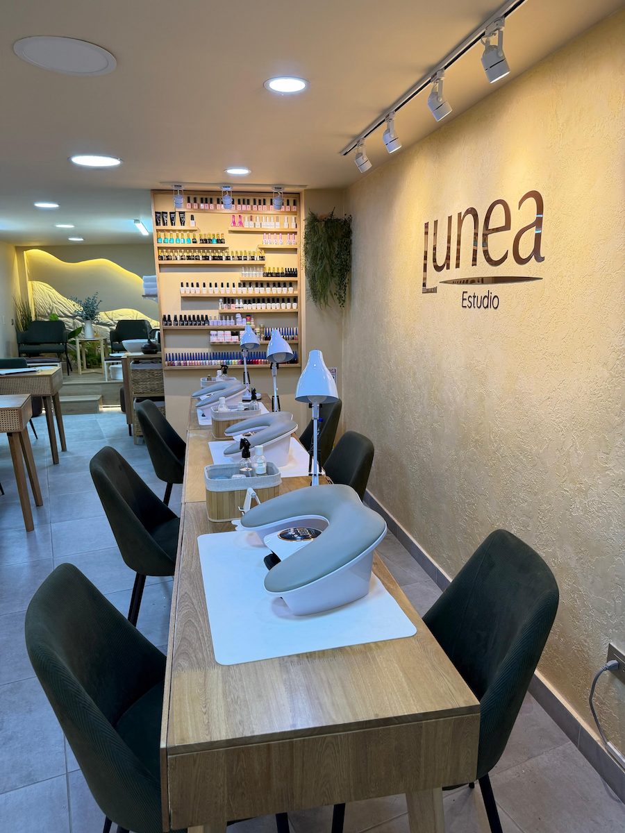 Nail art diseño personalizado Medellín — Lunea Estudio